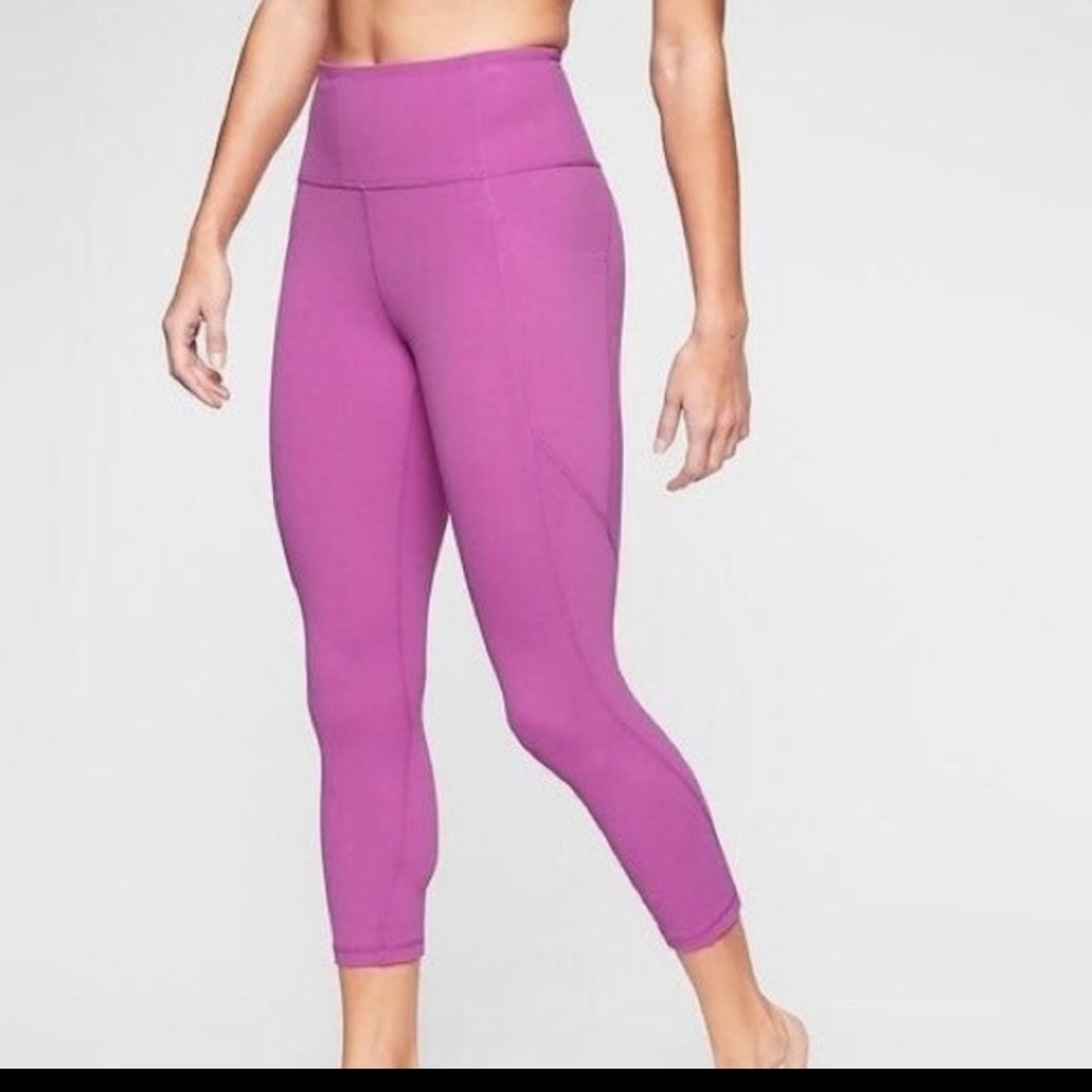 Athleta Salutation Stash Pocket Capri Tight